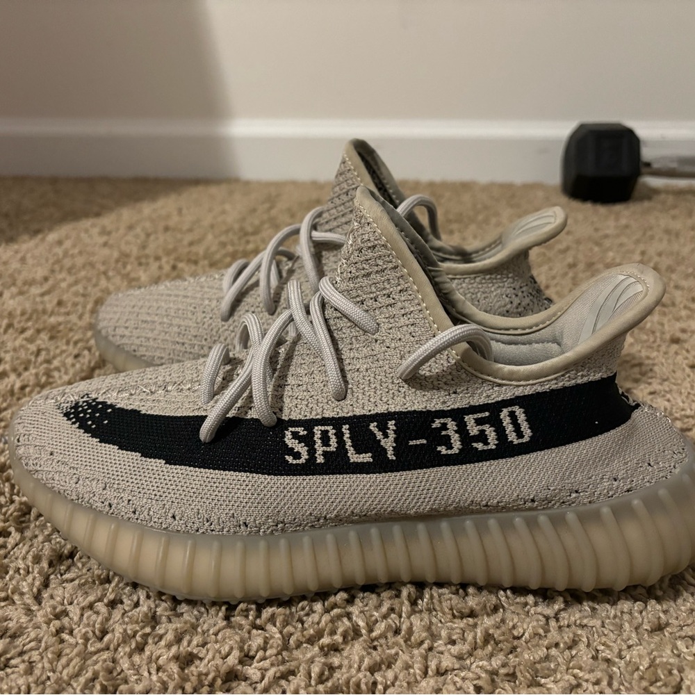 Yeezys size 7.5